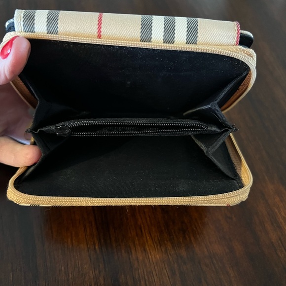 Burberry Lancaster Check Tan and Black Folding Wallet - Picture 3 of 5